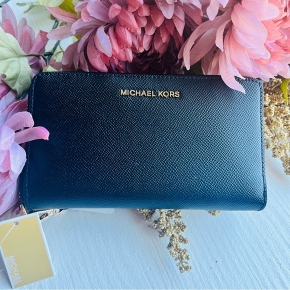 Michael Kors Full-Grain Pebbled Leather Zip Wallet Phone Holder Black NWT